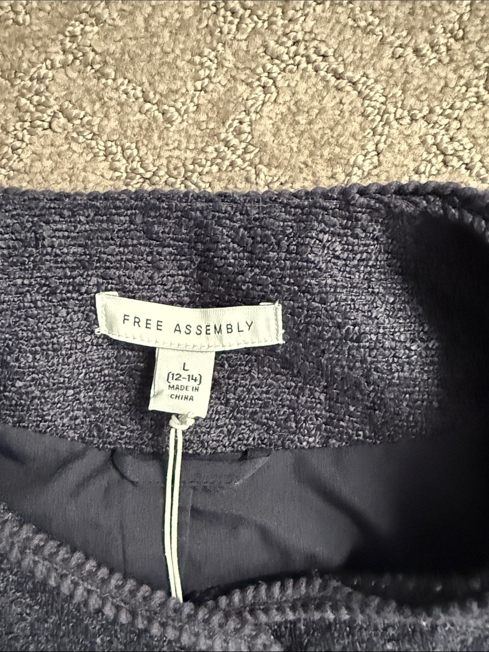 Free Assembly jacket - Picture 2 of 5